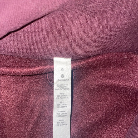 Size 6 lululemon sweater - Picture 2 of 3